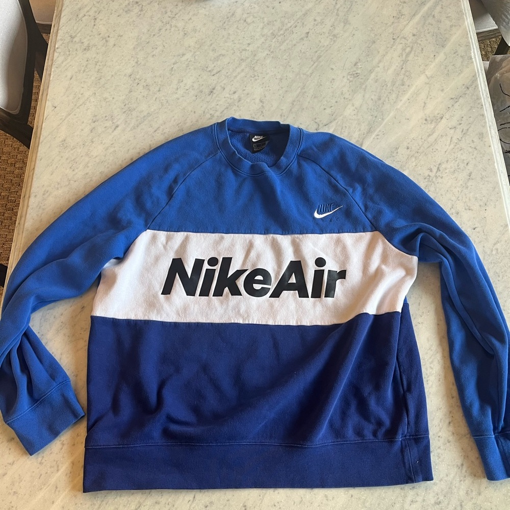 Nike crewneck pullover